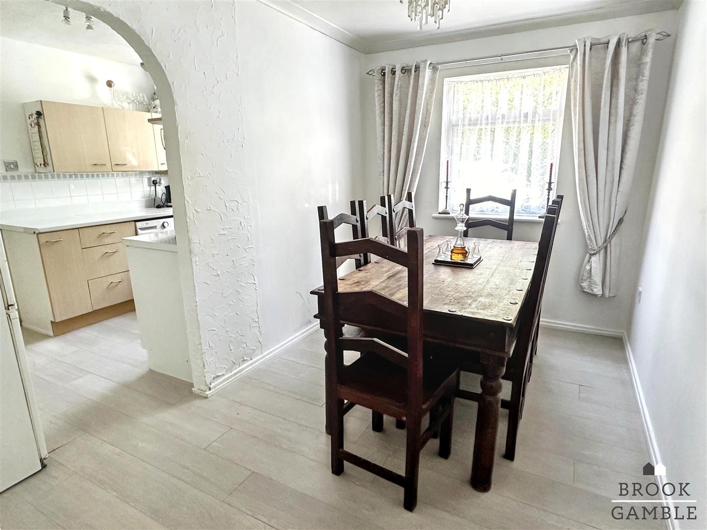 3 Bedroom House. Oulton Close in Eastbourne,  7